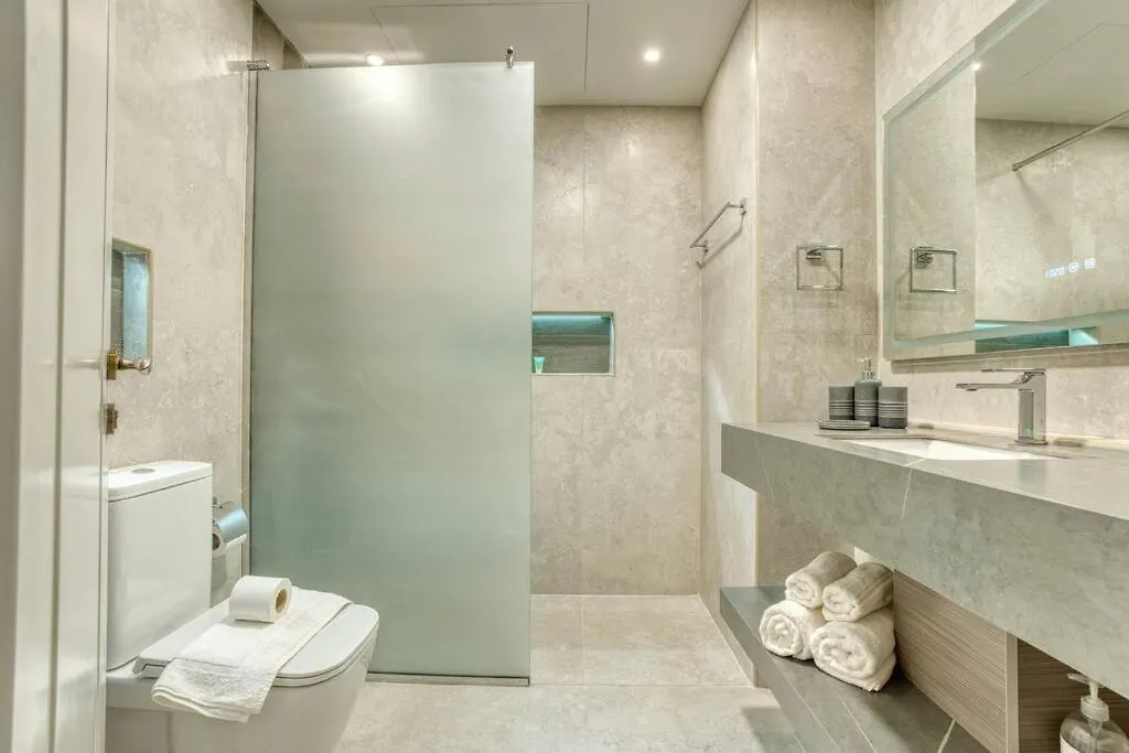 Elegant 1Bhk Getaway With Stunning Sea Views - Rak Apartment Ras al-Khaimah